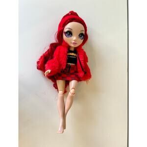 Rainbow High Doll Winter Break Ruby Anderson w/ Outfit RED HAIR *No Boots